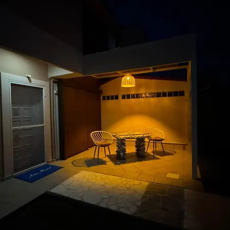 Am Villa *
